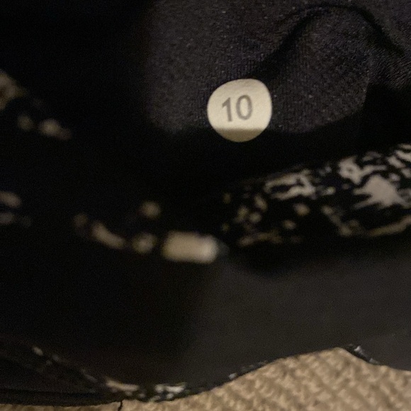 Lululemon Inspire Tight black/white with front zippered pockets and mesh sz 10 - Picture 4 of 11